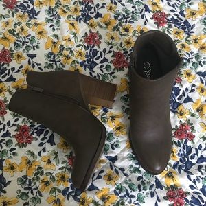 Brown boot heels